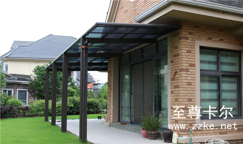 梅雨時節的麻煩，一個雨棚就搞定了