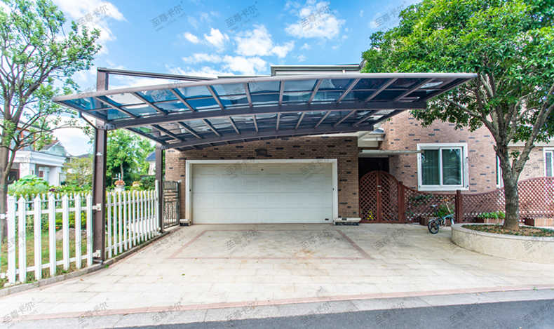 至尊卡爾停車棚只能停車？不、它還有其它優點......