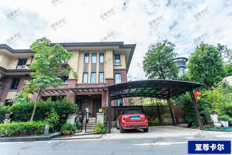 別墅安裝汽車棚，尊貴只是最需要考慮的一點