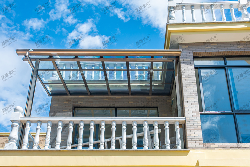 露臺遮陽棚用什么材料好？耐力板露臺遮陽棚怎么樣？