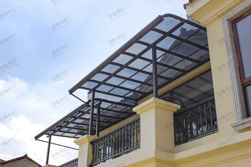 耐力板和陽光板有什么區別？做雨棚用耐力板還是陽光板好？