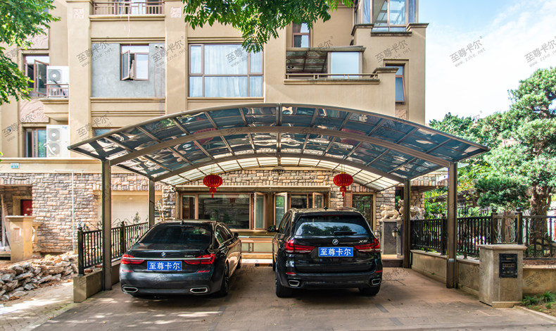 看這家的停車棚報價，可以根據(jù)您要做的尺寸專門報價